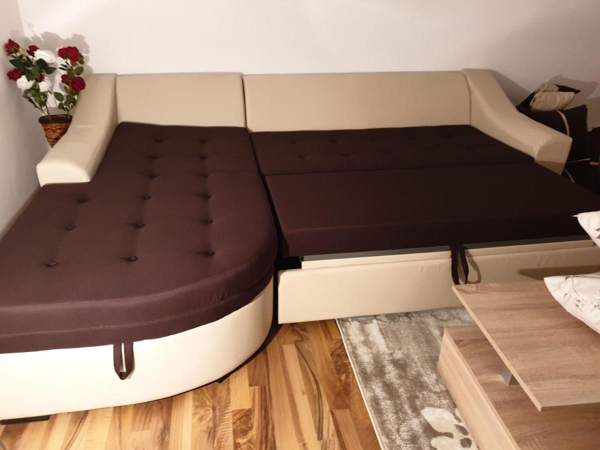 Cazare Apartament Cu 2 Camere Нехою Екстериор снимка