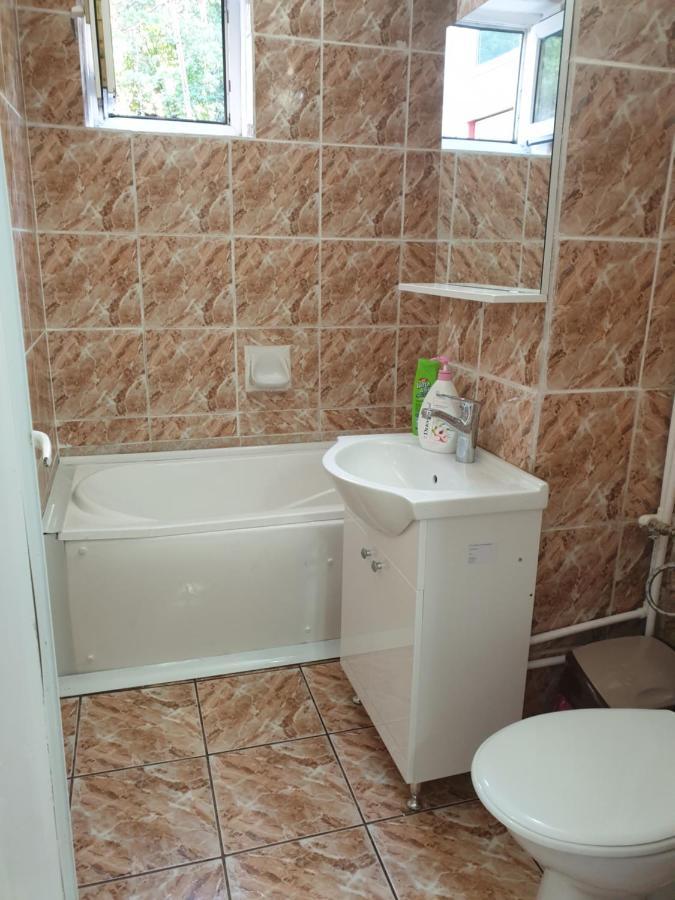 Cazare Apartament Cu 2 Camere Нехою Екстериор снимка