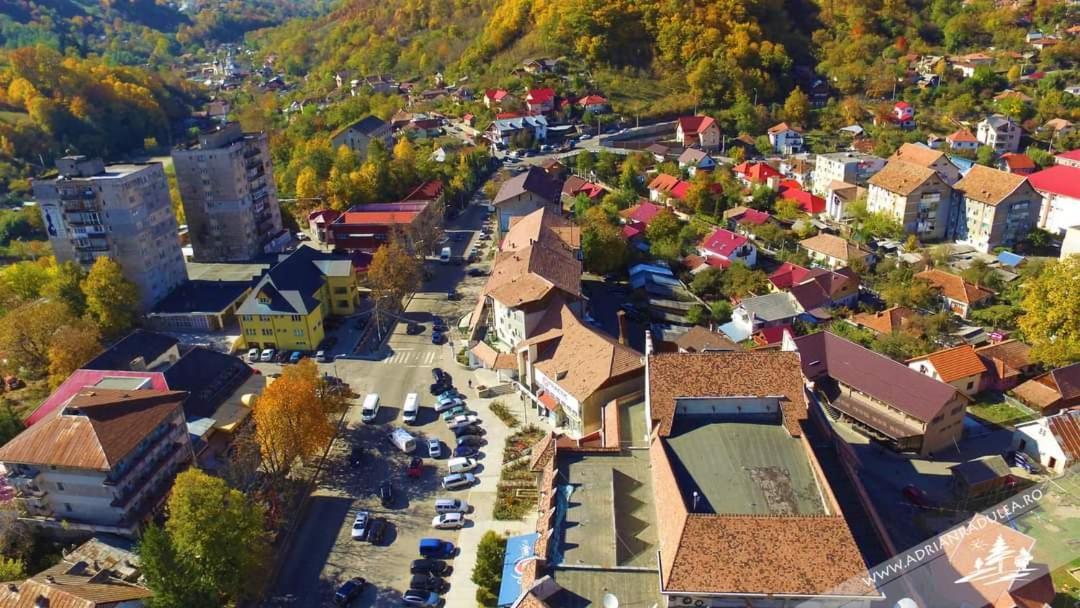 Cazare Apartament Cu 2 Camere Нехою Екстериор снимка