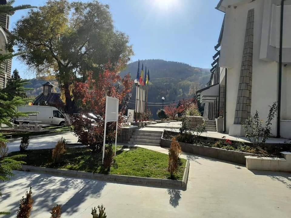 Cazare Apartament Cu 2 Camere Нехою Екстериор снимка